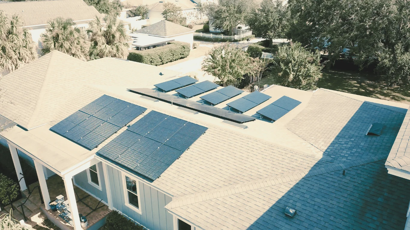 House in Orlando with solar panels on the roof